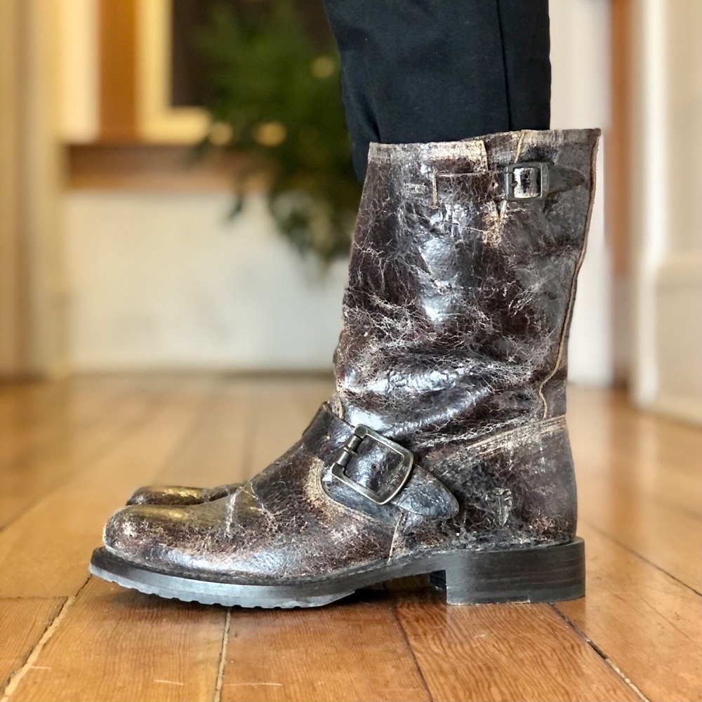 💕Frye Distressed Leather booties 💕 - Picture 4 of 12